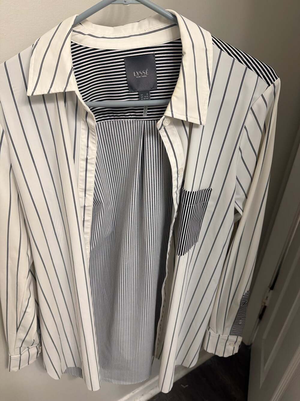 Lyssé New York Women’s M Striped Button Down Shirt Mixed Stripe
